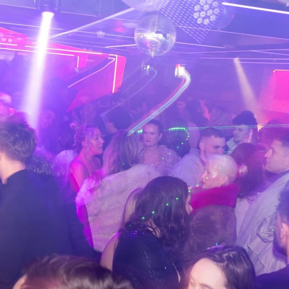 Aura Weekends